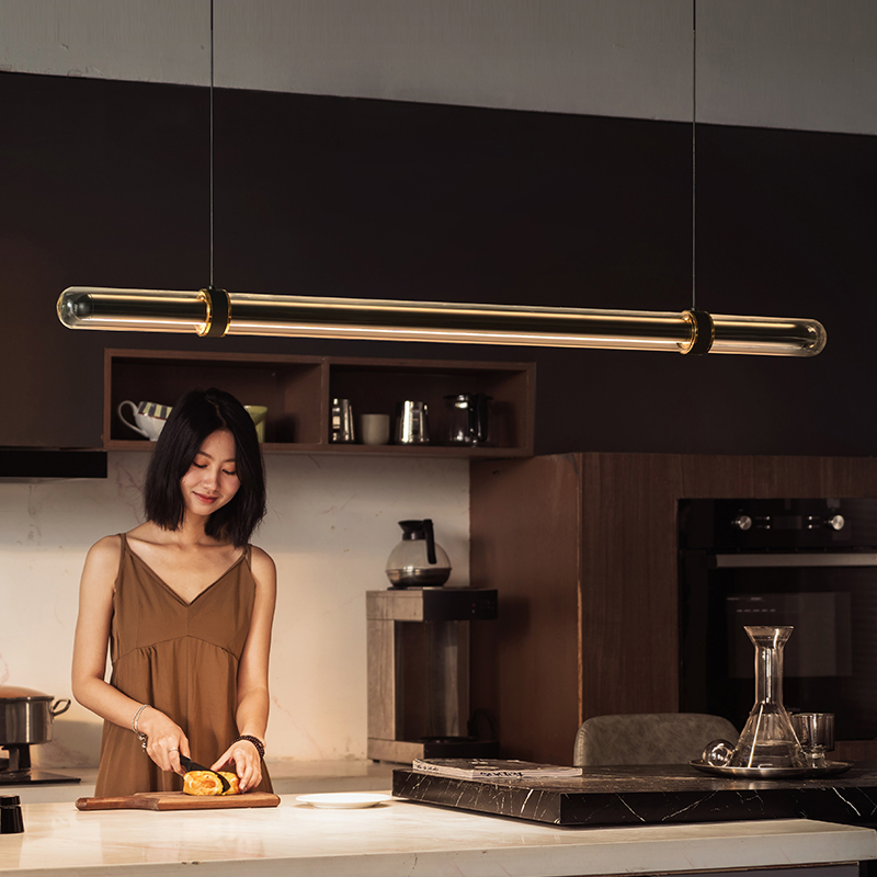 Lampada a Sospensione Lunga di - Home Bathroom Lighting Design recensione e prezzo